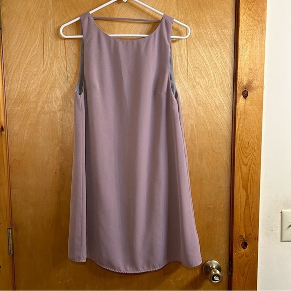 Tobi Dresses & Skirts - Stunning open back lavender dress with gray lining from Tobi size small